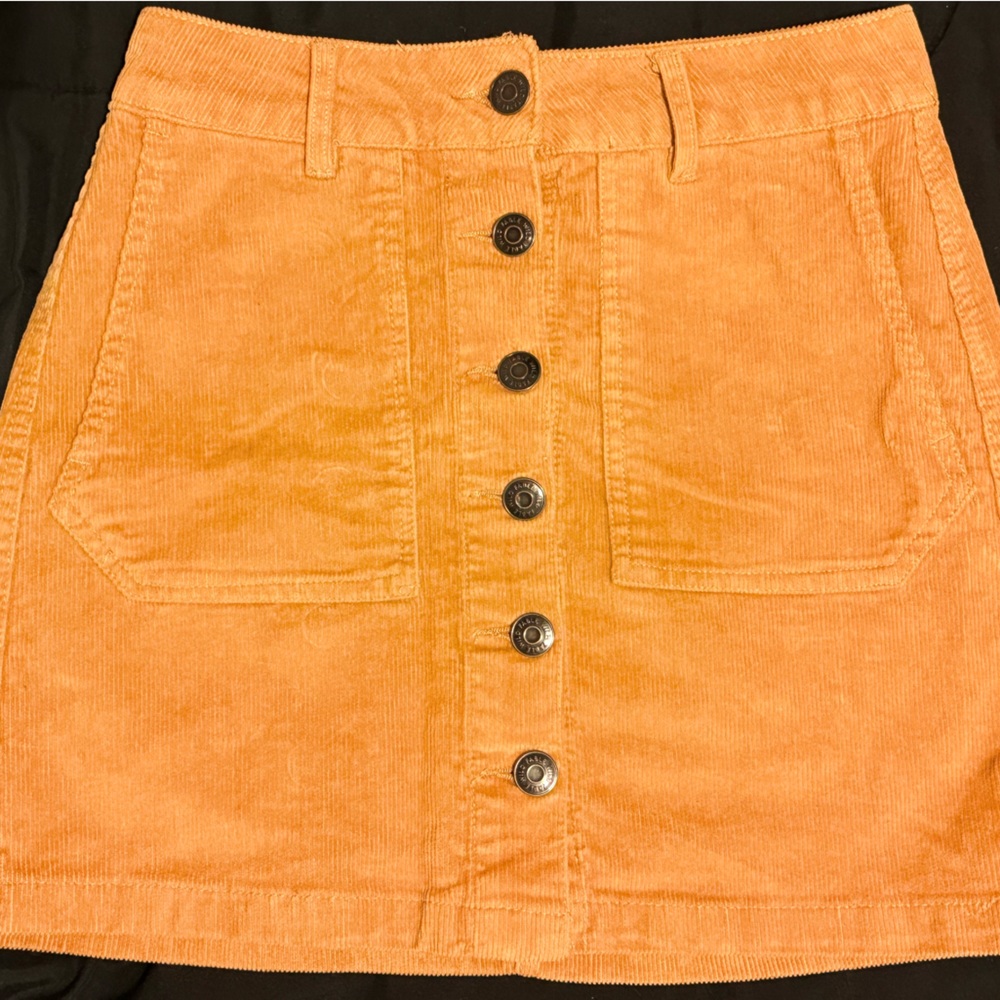 Skirt 🧡🧡